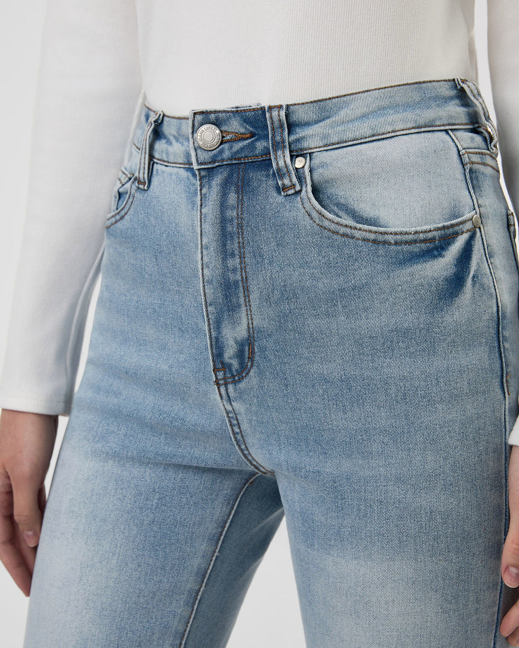 The Light Pack Slim Jean