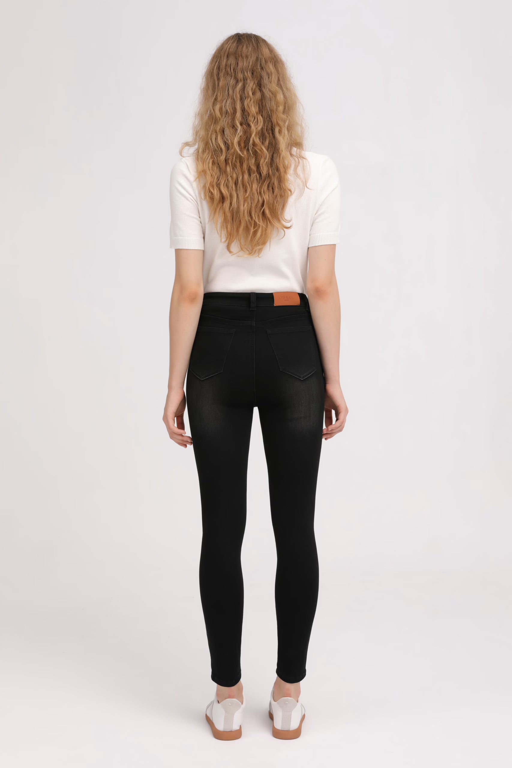 The Second Skin Jeans image 3