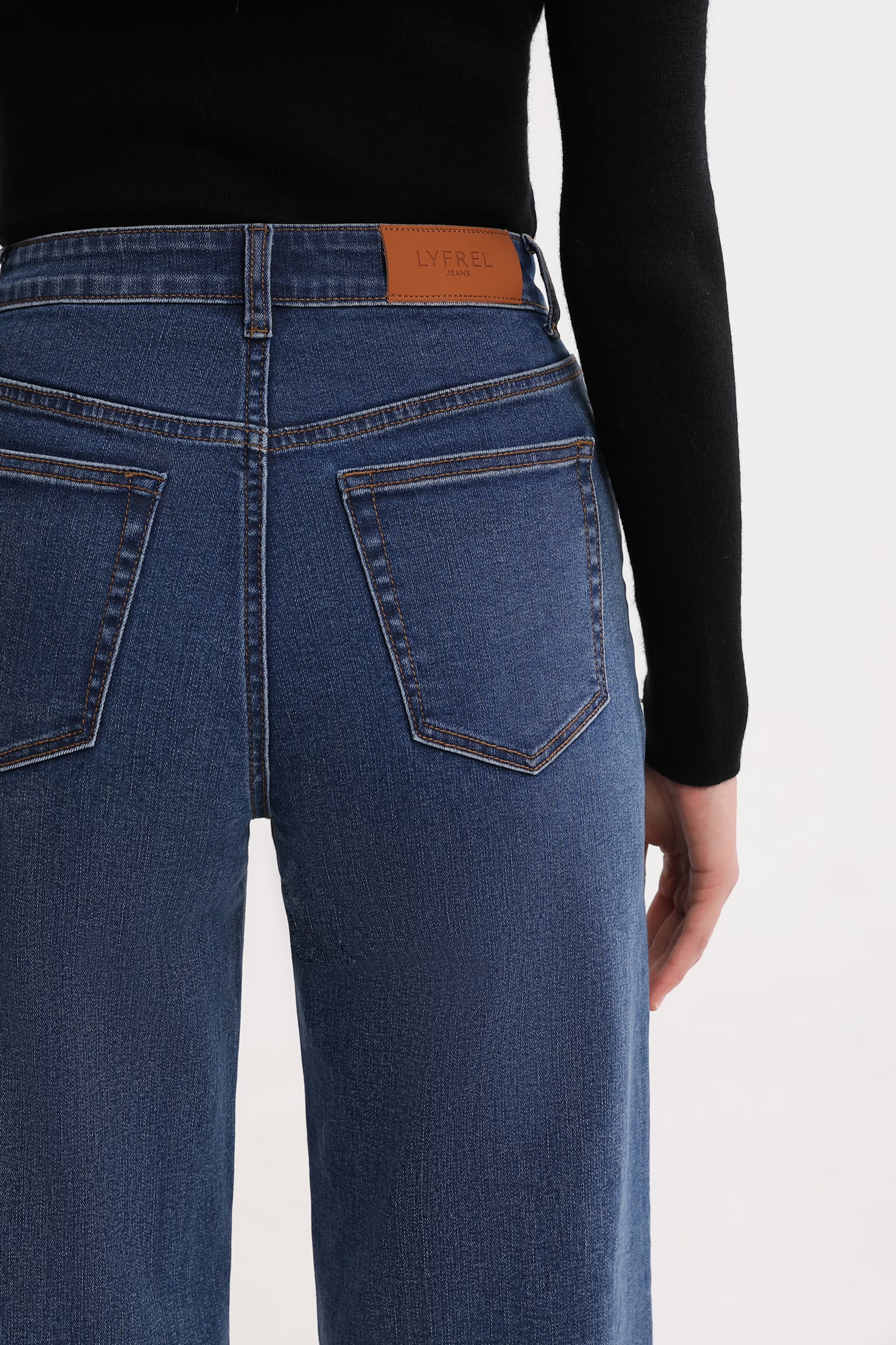 The Everyday Jeans image 3