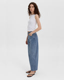 The Everyday Rigid Curve Jean