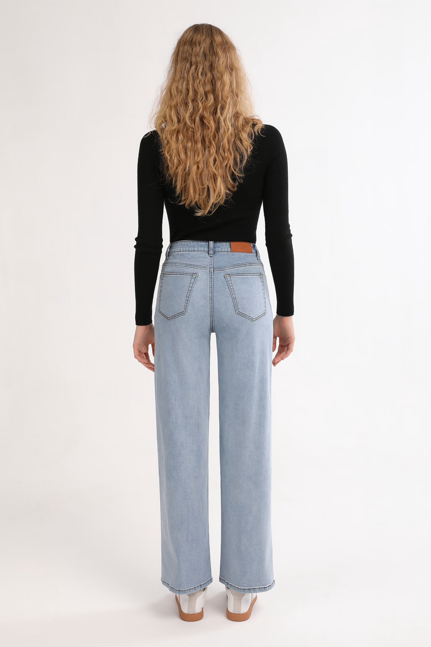 The Everyday Jeans image 4