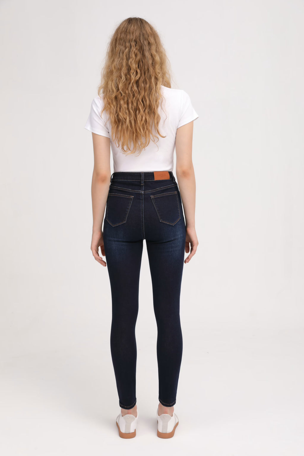 The Second Skin Jeans image 3