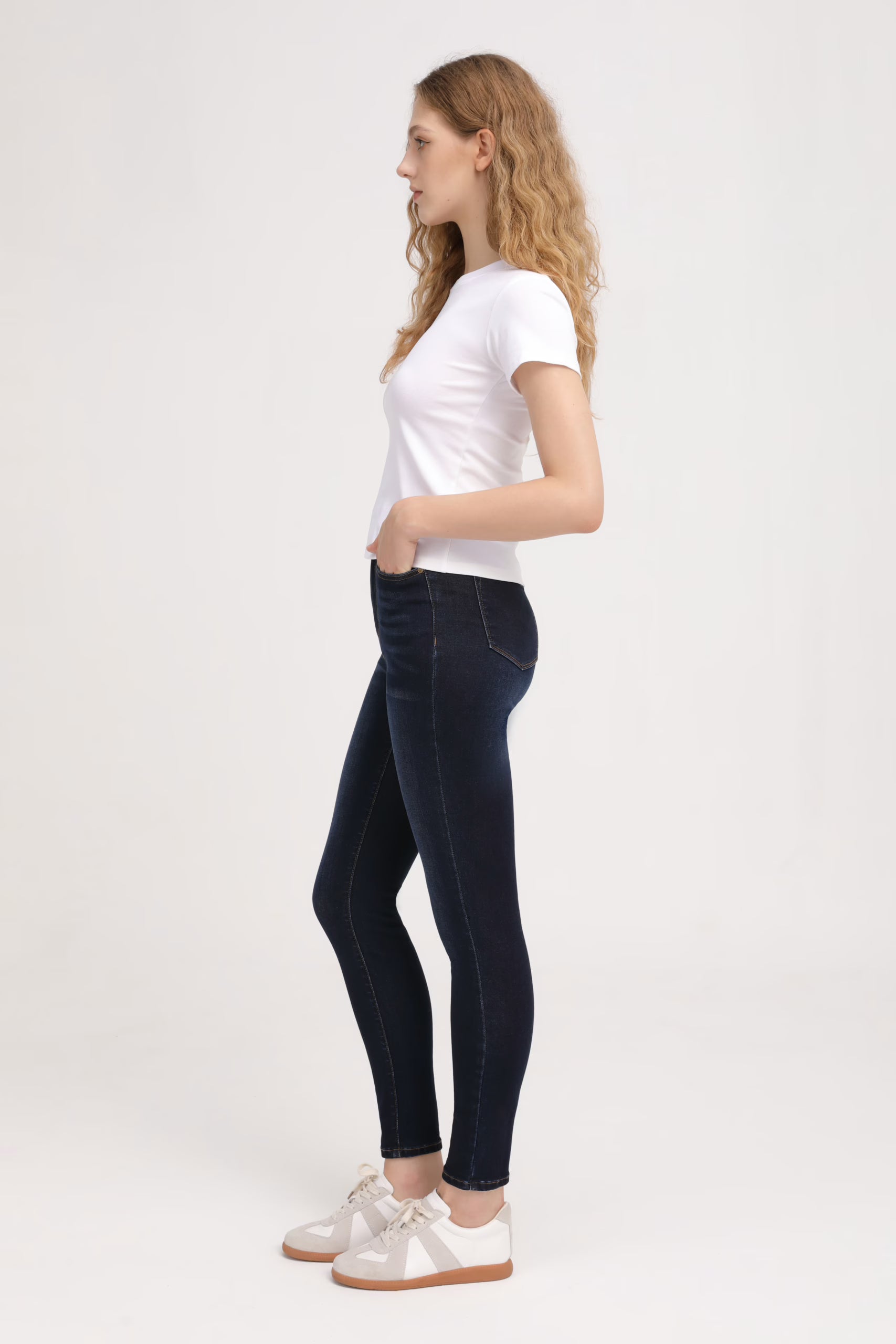 The Second Skin Jeans image 5