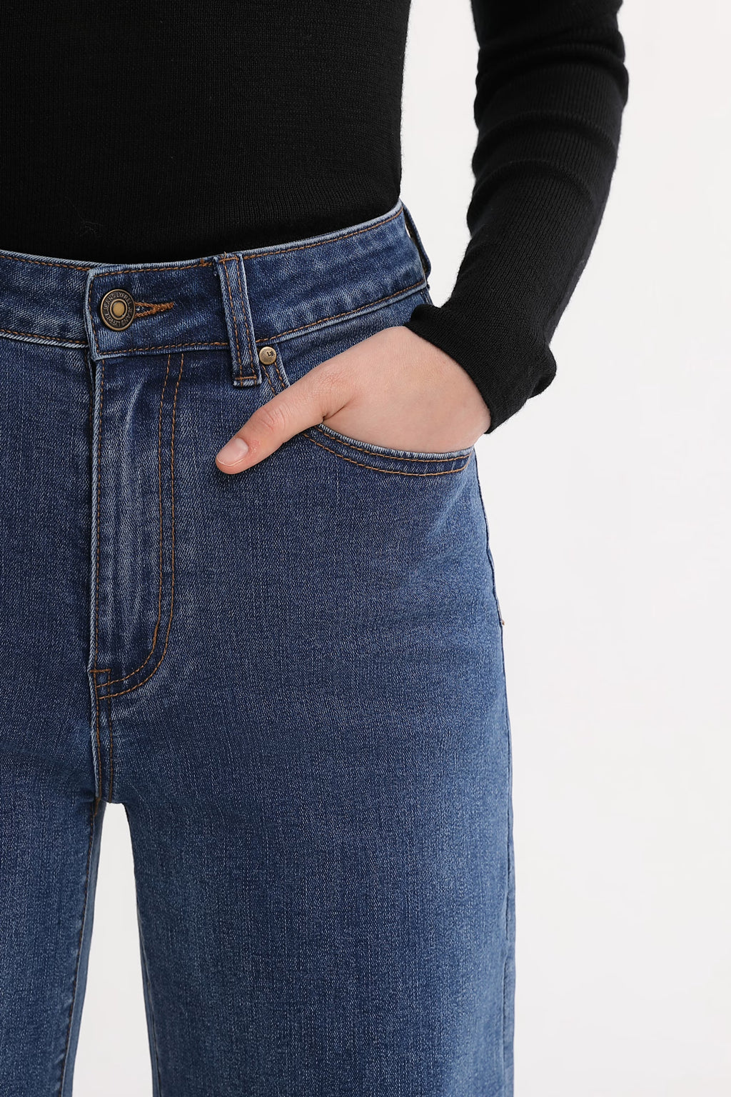 The Everyday Jeans image 2