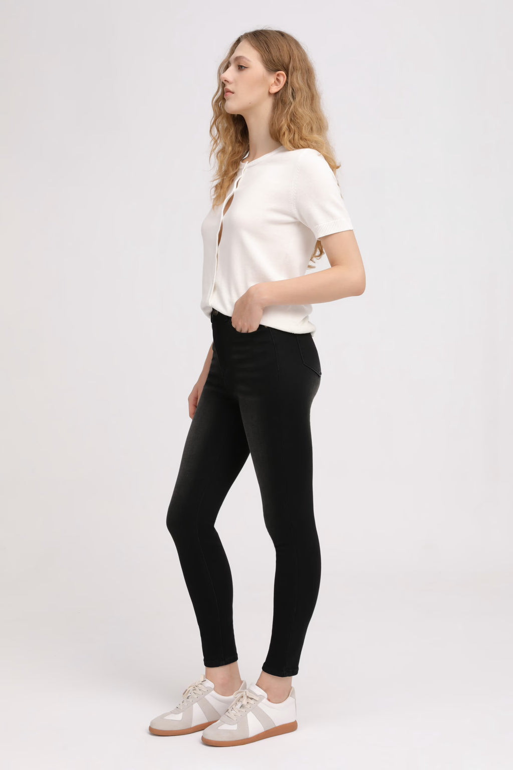 The Second Skin Jeans image 4